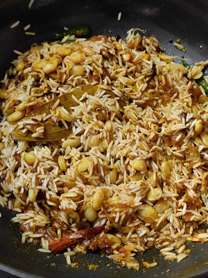 Valachi Khichadi | Dalimbi Bhaat | Vaal Bhaat (वालाची खिचडी / डाळिंबी भात) https://thespicycafe.com/wp-content/uploads/2023/03/03-valachi-khichdi-khichadi-maharashtrian-traditional-authentice-dalimbi-bhat-bhaat-masale-bhat-vegan-vegetarian-festive-easy-quick-simple-indian-pulao-biryani-kadve-vaal-1.jpg https://thespicycafe.com/valachi-khichdi-dalimbi-bhaat-recipe/