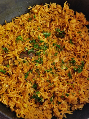 Valachi Khichadi | Dalimbi Bhaat | Vaal Bhaat (वालाची खिचडी / डाळिंबी भात) https://thespicycafe.com/wp-content/uploads/2023/03/03-valachi-khichdi-khichadi-maharashtrian-traditional-authentice-dalimbi-bhat-bhaat-masale-bhat-vegan-vegetarian-festive-easy-quick-simple-indian-pulao-biryani-kadve-vaal-1.jpg https://thespicycafe.com/valachi-khichdi-dalimbi-bhaat-recipe/