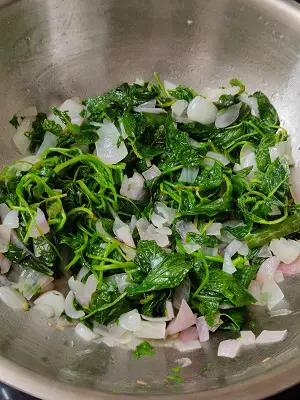 Easy Chutney Wale Aloo Ki Sabzi | Chutney Potato Sabzi https://thespicycafe.com/wp-content/uploads/2023/03/124-chutney-aloo-potatoes-potato-curry-easy-vegan-side-dish-main-dish-simple-quick-easy-lunch-dinner-breakfast-snack-vegetarian-indian-green-chutney-hare-dhaniye-ki-chutney.jpg https://thespicycafe.com/easy-chutney-wale-aloo-ki-sabzi-chutney-potato-sabzi/