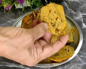 Alu Vadi Maharashtrian Recipe| Pathrode Recipe | Maharashtrian Alu Vadi Recipe https://thespicycafe.com/wp-content/uploads/2023/08/1-Final-Alu-Vadi-Maharashtrian-style.-gujarati-patra-quick-easy-simple-Indian-snack-breakfast-lunch-dinner-wedding-meunu-vegan-vegetarian-proteinrich-kids-lunch-box-side-dish.png https://thespicycafe.com/alu-vadi-maharashtrian-recipe/