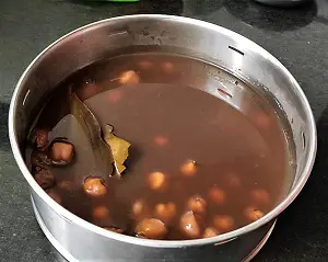 Chole Masala | Punjabi Chole Masala Recipe| Chickpea Curry https://thespicycafe.com/wp-content/uploads/2023/10/1-chole-masala-chole-bhature-chickpea-curry-vegan-vegetarian-garbanzo-beans-protein-rich-easy-quick-simple-restaurant-style-punjabi-chole-chana-masala-lunch-dinner-breakfast-Indian-dish-thespicycafe.png https://thespicycafe.com/punjabi-chole-masala/