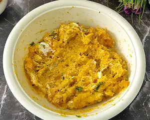 Lal Bhoplyacha Bharit Recipe | Creamy Pumpkin Dip | Kaddu Ka Raita | कद्दू का रायता https://thespicycafe.com/wp-content/uploads/2023/12/1-Lal-bhoplyacha-bahrit-bhopla-red-pumpkin-dip-kaddu-ka-raita-easy-quick-simple-salad-for-lunch-dinner-snacks-brunch-breakfast-weight-loss-recipe-vegetarian-Maharashtrian-koshimbir-Indian-side-dish.png https://thespicycafe.com/pumpkin-raita-recipe/