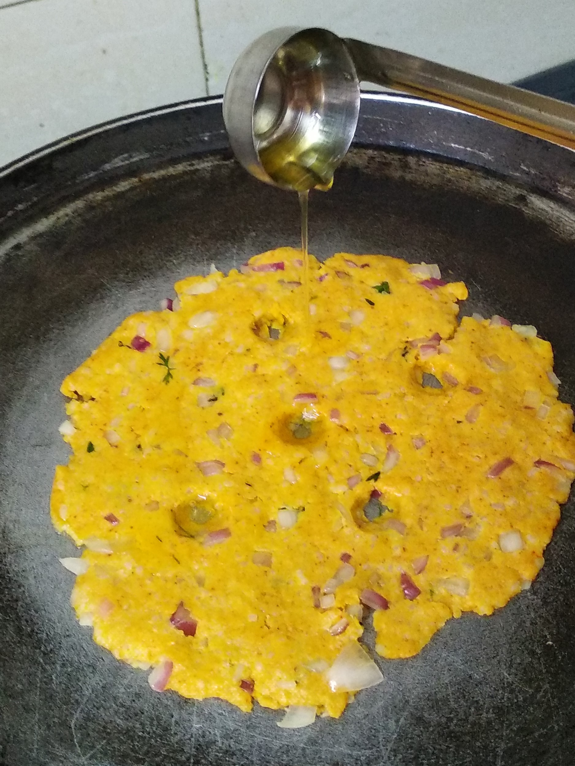 Bhatache Thalipeeth (भाताचे थालीपीठ)| Leftover Rice Flatbread https://thespicycafe.com/bhatache-thalipeeth-leftover-rice-flatbread/
