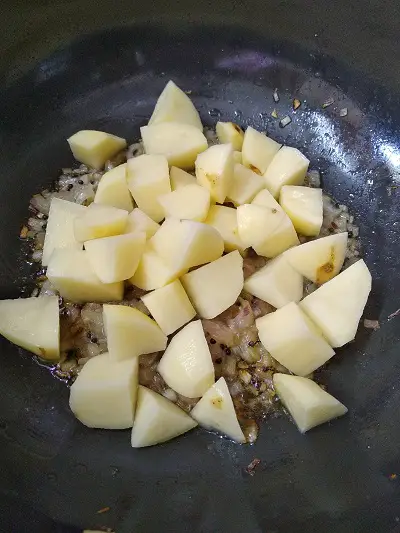 Vangi Batata Rassa | Aloo Baingan Ki Sabji | Eggplant Potato Curry https://thespicycafe.com/vangi-batata-rassa-eggplant-potato-curry-recipe/