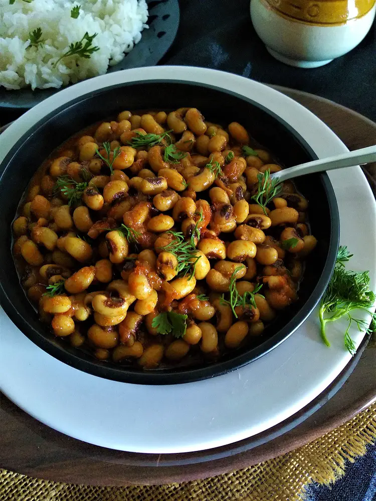 Black-Eyed Bean Curry | Chavali usal | Lobia Masala https://thespicycafe.com/black-eyed-bean-curry-recipe/