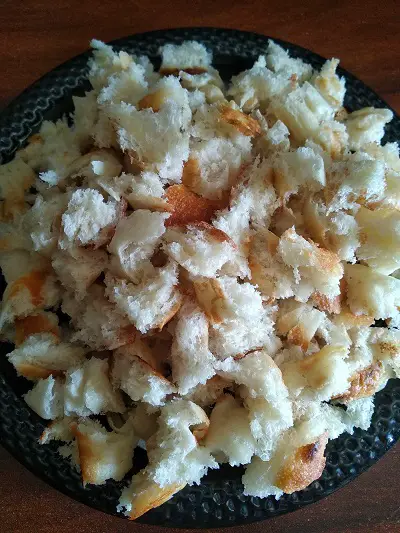 Pavacha Sheera | Bread Upma - Savoury Tempered Bread Bites https://thespicycafe.com/wp-content/uploads/2022/02/IMG_20220206_163832.jpg https://thespicycafe.com/bread-upma-savoury-tempered-bread-bites-recipe/