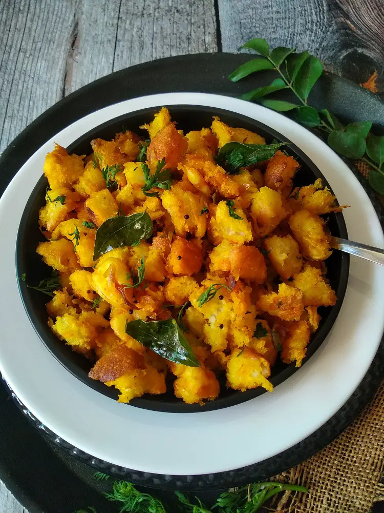 Pavacha Sheera | Bread Upma - Savoury Tempered Bread Bites https://thespicycafe.com/wp-content/uploads/2022/02/IMG_20220206_163832.jpg https://thespicycafe.com/tag/leftover-bread-recipe/