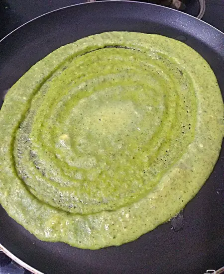 Hiravya Mugacha Dosa | Instant Green Moong Dosa https://thespicycafe.com/wp-content/uploads/2022/02/2-how-to-make-moong-dal-dosa-green-moong-dal-dosa-chilla-pancake-vegan-vegetarian-glutenfree-recipe.jpg https://thespicycafe.com/hiravya-mugacha-dosa-instant-green-moong-dosa-recipe/