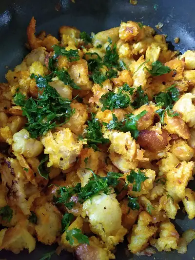 Pavacha Sheera | Bread Upma - Savoury Tempered Bread Bites https://thespicycafe.com/wp-content/uploads/2022/02/IMG_20220206_163832.jpg https://thespicycafe.com/bread-upma-savoury-tempered-bread-bites-recipe/