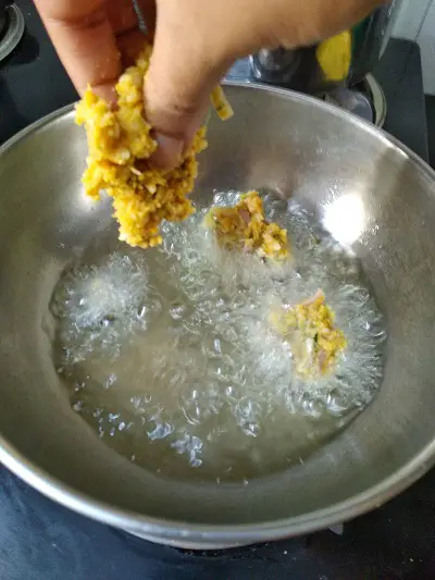 Bhatache Vade | Rice Pakora | Chawal Ke Pakore https://thespicycafe.com/wp-content/uploads/2022/04/final-bhatache-vade.jpg https://thespicycafe.com/bhatache-vade-chawal-ke-pakore-recipe/