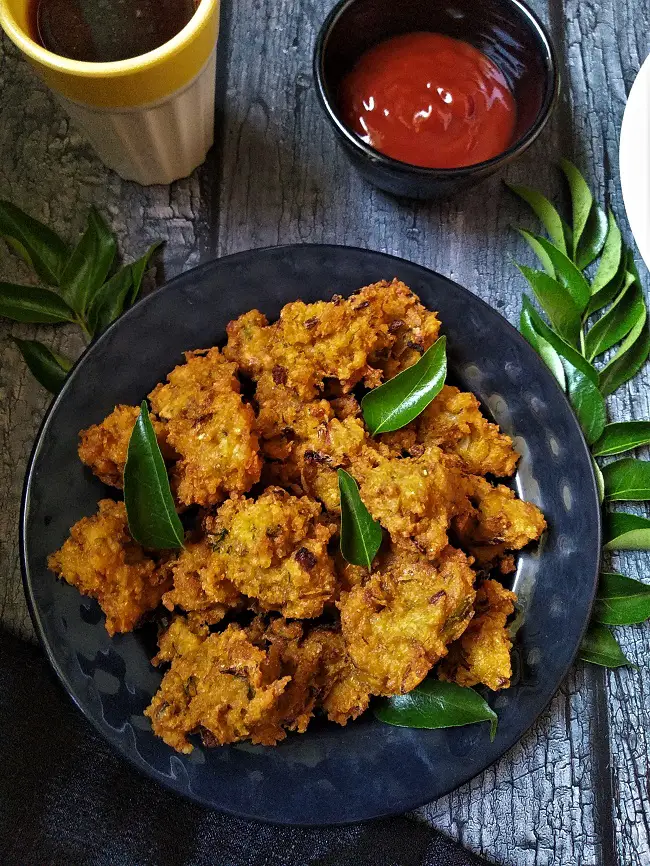 Bhatache Vade | Rice Pakora | Chawal Ke Pakore https://thespicycafe.com/wp-content/uploads/2022/04/final-bhatache-vade.jpg https://thespicycafe.com/bhatache-vade-chawal-ke-pakore-recipe/