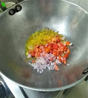 Bhendi Chi Bhaji | Bhindi Ki Sabji https://thespicycafe.com/bhendi-chi-bhaji-recipe/