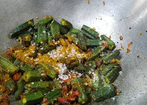 Bhendi Chi Bhaji | Bhindi Ki Sabji https://thespicycafe.com/bhendi-chi-bhaji-recipe/
