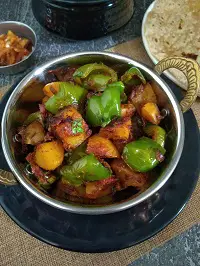 Aloo Shimla Mirch Sabji | Dry Aloo Capsicum Sabji https://thespicycafe.com/wp-content/uploads/2022/06/aloo-shimla-mirch-sabji.jpg https://thespicycafe.com/aloo-shimla-mirchi-sabji-recipe/