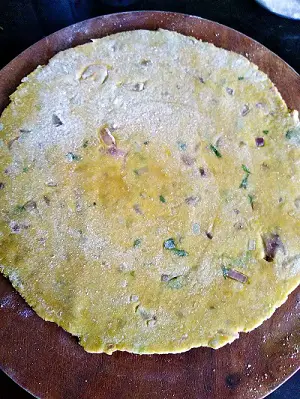 Aloo Roti Recipe | Potato Roti Recipe https://thespicycafe.com/wp-content/uploads/2023/04/aloo-roti-Indian-non-stuffed-aloo-paratha-breakfast-lunch-dinner-easy-quick-simple-potato-roti-recipe.jpg https://thespicycafe.com/aloo-roti-recipe/