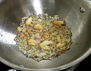 Phodnicha Bhat (Maharashtrian Style Fried Rice) https://thespicycafe.com/phodnicha-bhat-maharashtrian-style-fried-rice/