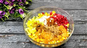 Corn Bhel | Corn Chaat | Sweet Corn Bhel Recipe https://thespicycafe.com/corn-bhel/