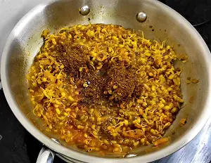 Mod Alelya Matki Chi Usal Maharashtrian Style - Moth Beans Curry https://thespicycafe.com/matki-chi-usal-maharashtrian-style/