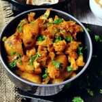 aloo gobi ki sabji cauilflower potato vegan curry glutenfree curry Indian main meal restaurant dhaba style