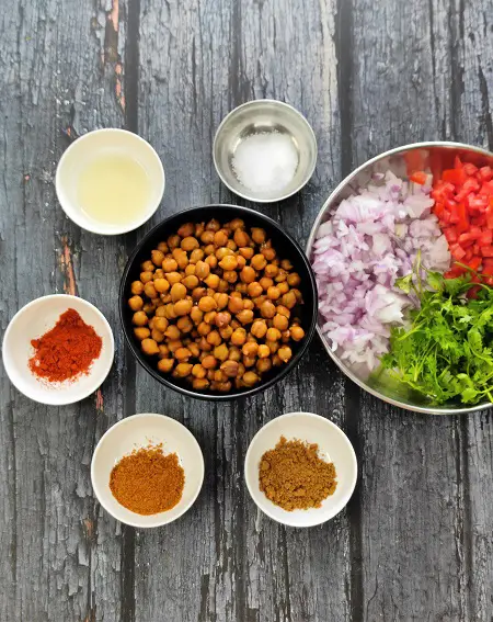 Kala Chana Salad | Black Chickpea Salad (No Oil- No Sugar Weight Loss Salad) https://thespicycafe.com/chana-salad/