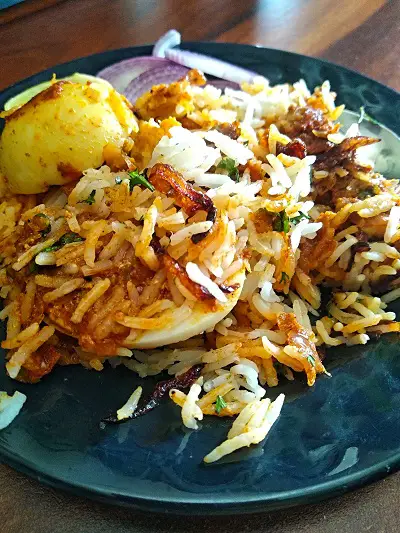 Egg Biryani | Anda Biryani (Simple Homestyle Recipe) A delicious one-pot, protein-rich rice preparation made with long-grain basmati rice cooked in aromatic spices & eggs. https://thespicycafe.com/wp-content/uploads/2022/10/homestyle-egg-biryani-anda-biryani-easy-delicious-weekend-lunch-dinner-recipes-non-veg-food-recipes-Indian.jpg https://thespicycafe.com/egg-biryani/