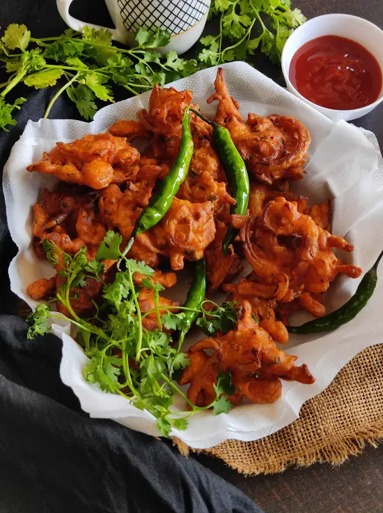 Kanda Bhaji | Crispy Onion Pakoda | Onion Fritters https://thespicycafe.com/wp-content/uploads/2022/11/IMG_20221105_123357.jpg https://thespicycafe.com/tag/vegetarian/
