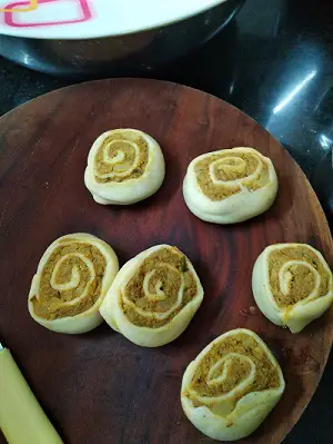 Crispy Pinwheel Samosa | Easy Samosa Pinwheels https://thespicycafe.com/pinwheel-samosa-recipe/