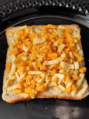 Simple Cheese Toast Sandwich | Plain Cheese Toast Sandwich https://thespicycafe.com/wp-content/uploads/2023/01/2-plain-simple-cheese-sandwich-indian-snack-street-food-vegetarian-breakfast-recipe.jpg https://thespicycafe.com/cheese-toast-sandwich/