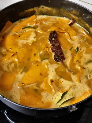 Varanfal / Chakolya - Dal Dhokli Recipe https://thespicycafe.com/daldhokli-varanfal-recipe/