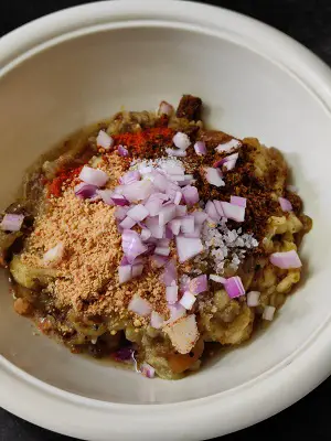 Vangyache Kacche Bharit | Baingan Bharta (Maharashtrian Recipe) https://thespicycafe.com/wp-content/uploads/2023/02/111-vangyacha-bharit-kacchya-maharashtrian-khandeshi-recipe-eggplants-aubergine-baba-ganoush-brinjal-roasted-vegan-vegetarian-Indian-easy-lunch-dinner-with-bhakri.jpg https://thespicycafe.com/vangyacha-kaccha-bharit/