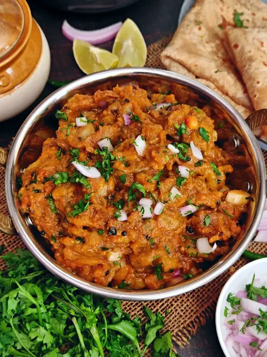 Vangyache Kacche Bharit | Baingan Bharta (Maharashtrian Recipe) https://thespicycafe.com/wp-content/uploads/2023/02/111-vangyacha-bharit-kacchya-maharashtrian-khandeshi-recipe-eggplants-aubergine-baba-ganoush-brinjal-roasted-vegan-vegetarian-Indian-easy-lunch-dinner-with-bhakri.jpg https://thespicycafe.com/tag/eggplant-recipes/