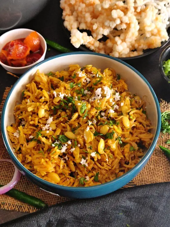 Valachi Khichadi | Dalimbi Bhaat | Vaal Bhaat https://thespicycafe.com/valachi-khichdi-dalimbi-bhaat-recipe/