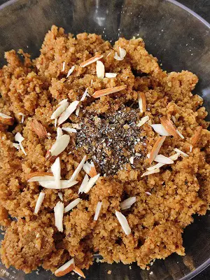 Policha Ladoo | Chapati Ladoo | Roti Ke Ladoo https://thespicycafe.com/wp-content/uploads/2023/03/31-policha-ladoo-maharashtrian-dessert-recipe-easy-quick-simple-vegetarian-leftover-chapati-roti-phulka-healthy-no-onion-no-garlic-kids-snack-recipe-Indian.jpg https://thespicycafe.com/policha-ladoo-recipe/