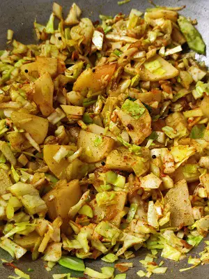 Kobi Batata Bhaji (Cabbage Potato Sabzi) https://thespicycafe.com/wp-content/uploads/2023/03/16-patta-gobi-ki-sabji-cabbage-potato-curry-kobi-chi-bhaji-vegan-vegetarian-easy-lunch-dinner-breakfast-sabzi-indian-recipes-maharashtrian.jpg https://thespicycafe.com/cabbage-potato-recipe/