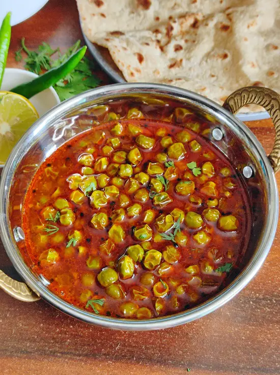 Matar Chi Usal (Maharashtrian Style) | Green Peas Curry https://thespicycafe.com/wp-content/uploads/2023/03/1677834735910-1.jpg https://thespicycafe.com/tag/matar-chi-usal/