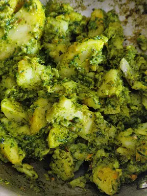 Easy Chutney Wale Aloo Ki Sabzi | Chutney Potato Sabzi https://thespicycafe.com/wp-content/uploads/2023/03/124-chutney-aloo-potatoes-potato-curry-easy-vegan-side-dish-main-dish-simple-quick-easy-lunch-dinner-breakfast-snack-vegetarian-indian-green-chutney-hare-dhaniye-ki-chutney.jpg https://thespicycafe.com/easy-chutney-wale-aloo-ki-sabzi-chutney-potato-sabzi/