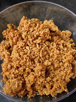 Policha Ladoo | Chapati Ladoo | Roti Ke Ladoo https://thespicycafe.com/wp-content/uploads/2023/03/31-policha-ladoo-maharashtrian-dessert-recipe-easy-quick-simple-vegetarian-leftover-chapati-roti-phulka-healthy-no-onion-no-garlic-kids-snack-recipe-Indian.jpg https://thespicycafe.com/policha-ladoo-recipe/