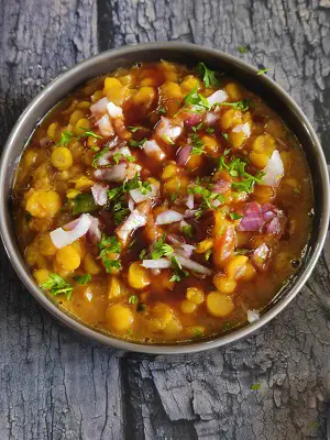 Dal Pakwan | Sindhi Dal Pakwan Recipe | How To Make Dal Pakwan https://thespicycafe.com/wp-content/uploads/2023/04/30-sindhi-dal-pakwan-recipe-easy-breakfast-lunch-dinner-simple-quick-dal-poori-vegan-vegetarian-kids-appetizer-starters-indian-food-protein-rich-street-food-of-india.jpg https://thespicycafe.com/sindhi-dal-pakwan-recipe/