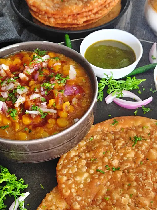 Dal Pakwan | Sindhi Dal Pakwan Recipe | How To Make Dal Pakwan https://thespicycafe.com/wp-content/uploads/2023/04/30-sindhi-dal-pakwan-recipe-easy-breakfast-lunch-dinner-simple-quick-dal-poori-vegan-vegetarian-kids-appetizer-starters-indian-food-protein-rich-street-food-of-india.jpg https://thespicycafe.com/sindhi-dal-pakwan-recipe/