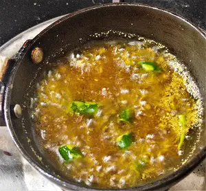 Dadpe Pohe | Maharashtrian Dadpe Pohe Recipe https://thespicycafe.com/how-to-make-dadpe-pohe/