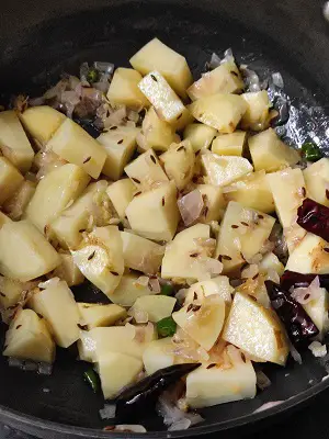Aloo Palak Recipe| Potatoes Spinach Stir Fry | Aloo Palak Ki Sabzi https://thespicycafe.com/aloo-palak-sabzi-recipe/