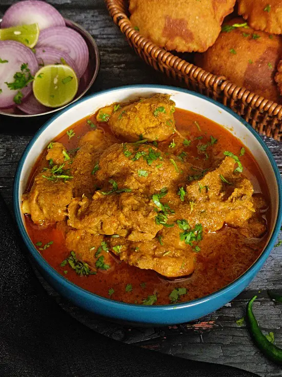 Easy Chicken Curry Recipe (Indian Style) https://thespicycafe.com/easy-chicken-curry-recipe-indian-style/