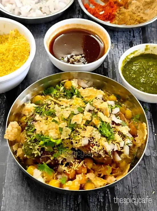 Ragda Pattice (Ragda Patties) https://thespicycafe.com/wp-content/uploads/2023/05/ragda-pattice-maharashtrian-street-food-mumbai-chaat-recipe-vegan-vegetarian-easy-quick-simple-snack-brunch-breakafast-lunch-dinner.png https://thespicycafe.com/category/indian-snacks/