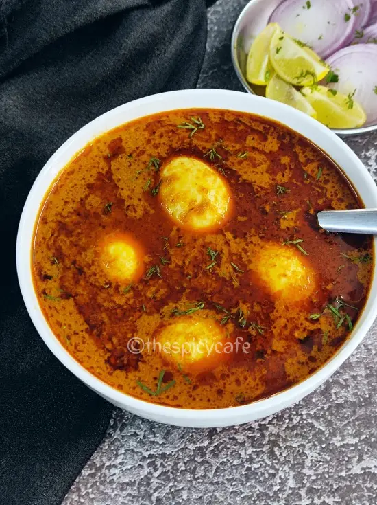 1 egg curry Maharashtrian style malvani style konkani anda curry rassa protein-rich boiled eggs keto easy quick simple lunch dinner weekend meals thespicycafe