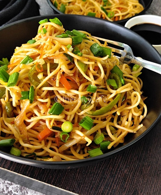 Chicken Hakka Noodles Recipe: How to Make Chicken Hakka Noodles Recipe