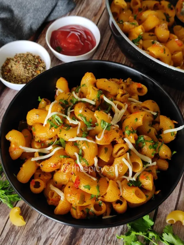 cropped-2-masala-macaroni-pasta-Indian-style-desi-quick-easy-simple-vegetarian-breakfast-snacks-lunch-dinner-one-pot-instant-pot-kids-party-appetizer.png