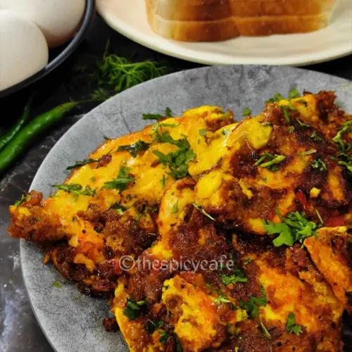 egg tawa fry egg tawa masala anda fry easy simple quick breakfast non-veg recipe lunch dinner brunch with toasted bread high-protein diabetic-friendly keto diet indian street food thespicycafe