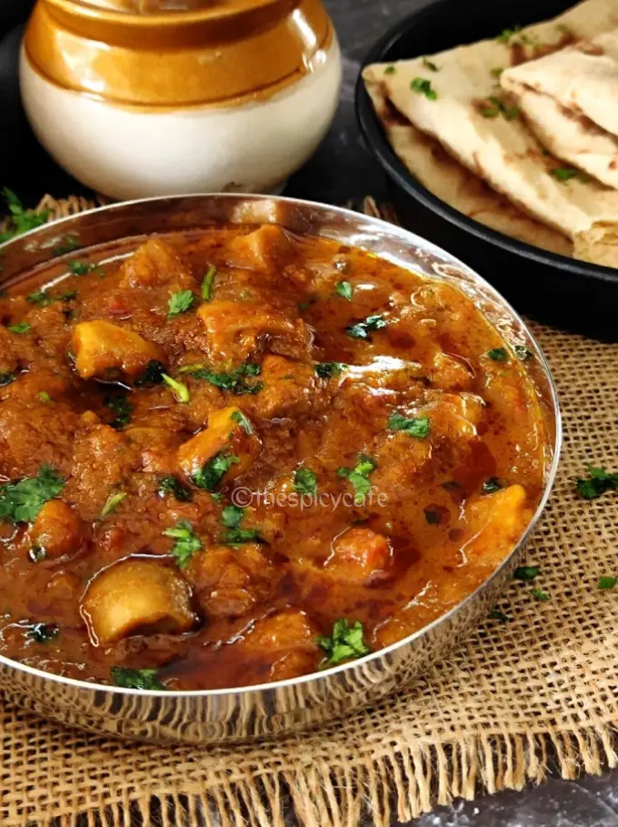 mushroom masala restaurant style curry vegan vegetarian Indian lunch dinner snack breakfast easy quick simple best with tandoori naan paratha
